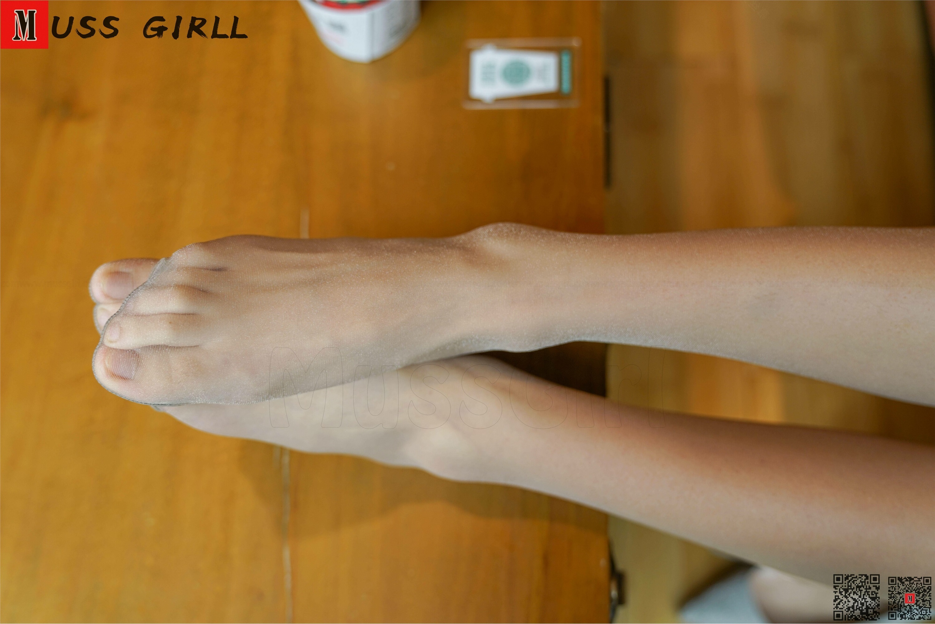 MussGirl慕丝女郎  NO.167 红色皮裙肉丝